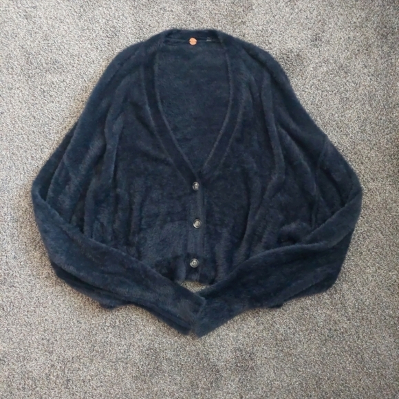 Free People One SO SOFT Found My Friend fuzzy Cardigan Oversized Black XL-1X - Picture 3 of 10